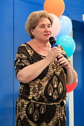 "Пусть каждый ребёнок будет счастлив, улыбчив и здоров!" - пожелала на празднике главный врач ГБУ РО "ОДКБ" Светлана Пискунова