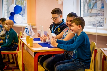 Новый класс проекта «УчимЗнаем» открылся в Ростове-на-Дону