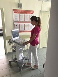 В отделении ультразвуковой диагностики ОДКБ Ростовской области четыре из пяти каждодневно работающих аппаратов УЗИ - экспертного класса 