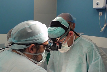 Мультидисциплинарная бригада хирургов ГБУ РО «ОДКБ» выполнила уникальную даже по мировым меркам операцию