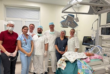 В декабре кардиохирурги ГБУ РО «ОДКБ» спасли двух недоношенных детей с сердечной патологией в Донецке (ДНР)